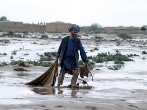 Sel Əfqanıstanda 9 nəfərin canını ALDI