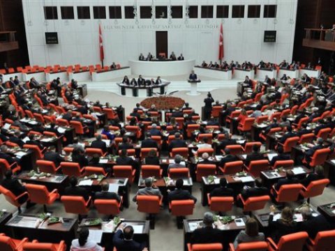 Ərdoğan AKP-nin 200 deputatını dəyişdi - QƏRAR
