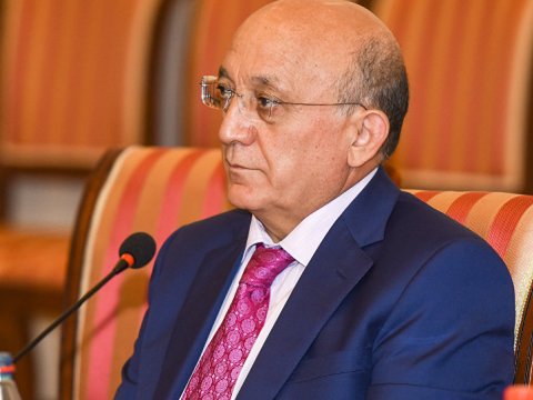 İlahiyyat İnstitutuna bina ayrılıb