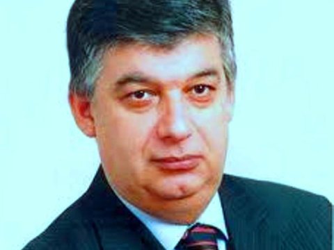 İqtisad&ccedil;ı deputat: &ldquo;Əslində 2, 3 və 25 manatlıq əsginaslar buraxılmalıydı&rdquo;  &nbsp;