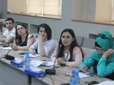 KİV nümayəndələri Data Mərkəzlə tanış oldu