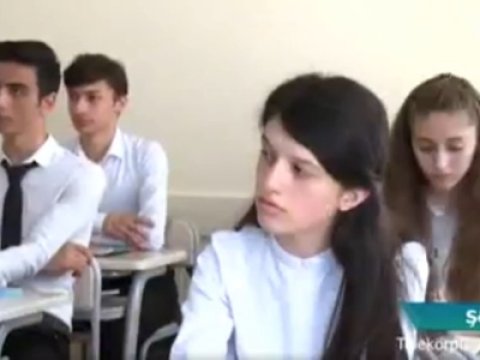 Bir sinifdən 7 nəfər 600-dən &ccedil;ox bal topladı &ndash; VİDEO