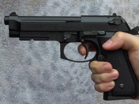 Futbol&ccedil;u əvvəlcə sevgilisini &ouml;ld&uuml;rd&uuml;, sonra intihar etdi