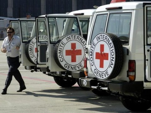 Beynəlxalq QALMAQAL: Qırmızı Xaç cinsi istismarla məşğul olub?