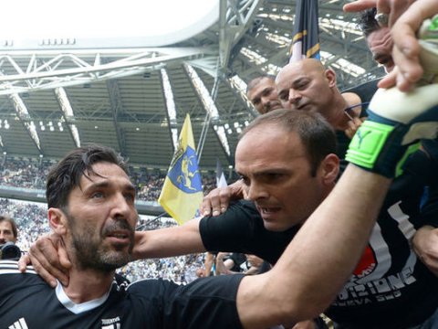 Buffon &ldquo;PSJ&rdquo;yə ke&ccedil;ir