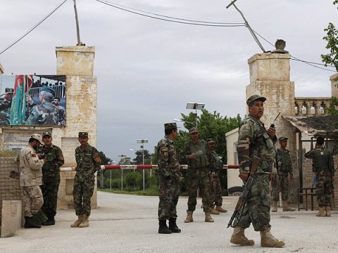 Əfqanıstanda polisə h&uuml;cum: 6 &ouml;l&uuml;