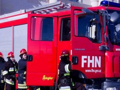 Bakıdakı yanğından 35 nəfər təxliyə olunub  &nbsp;