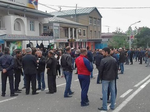 Qarabağda keçmiş “nazir”in oğlu xuliqanlığa görə tutuldu