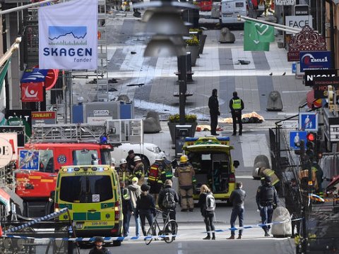 İsve&ccedil;də 5 nəfəri &ouml;ld&uuml;rən terror&ccedil;uya h&ouml;km oxundu
