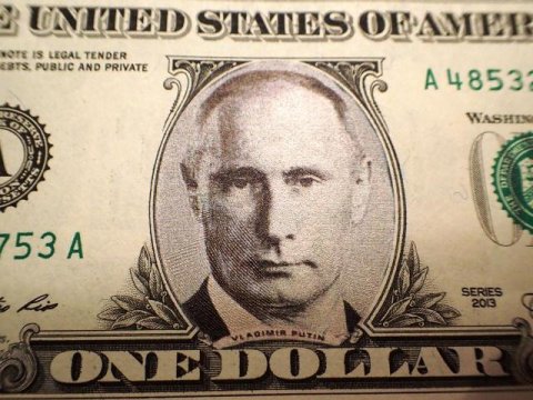 Rusiya prezidentindən ETİRAF: “Dollar yeganə universal valyutadır”