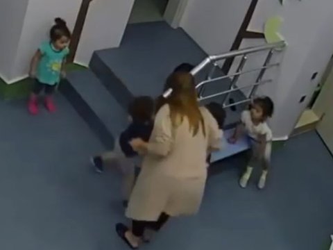 &Ouml;zəl bağ&ccedil;aların əksəriyyəti məmurlarındır