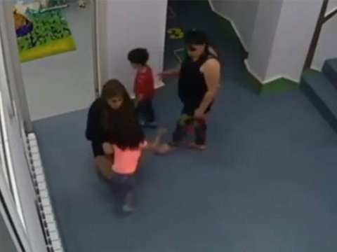 Uşaqları döyən tərbiyəçi və bağça müdiri Polis Bölməsinə APARILDI   