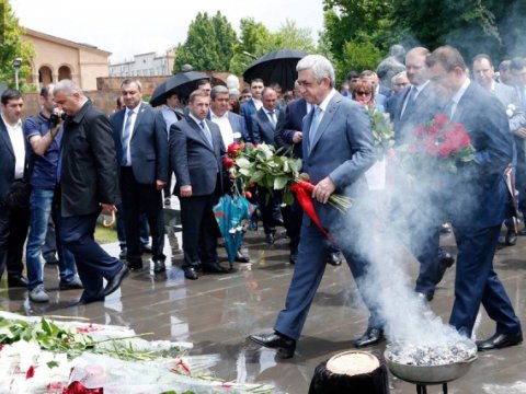 Sarkisyan ictimaiyyət önünə çıxdı - FOTOLAR