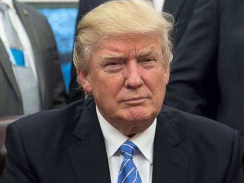 Tramp müsəlmanları təbrik etdi