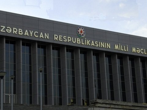 Məmurların maaşını artırmaq TƏKLİF OLUNDU