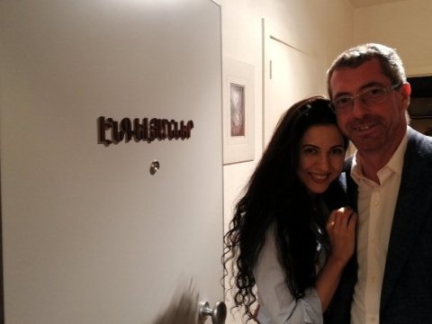 Avropalı deputat özünə erməni soyadı götürdü