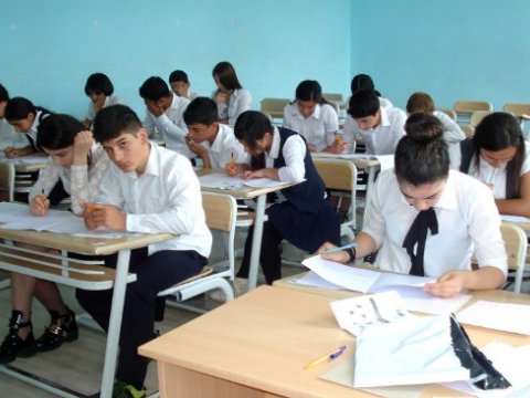 Bu gün 70 min şagird imtahan verir