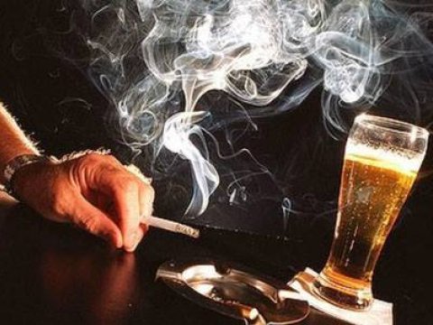 Spirtli içkilər və siqaretin ölkəyə gətirilməsi sərtləşdirildi   