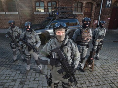 Parisdə daha bir terror aktının qarşısı alındı