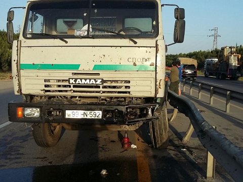 Bir g&uuml;n ərzində yollara 24 min manat ziyan dəyib