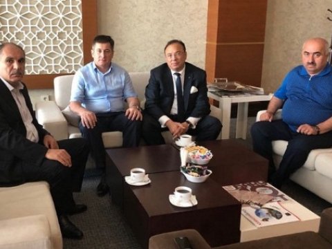 Elmar Vəliyevi qurtaran türk həkim - FOTO   