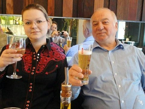Skripal ailəsini zəhərləyənlər Britaniyanı tərk edib