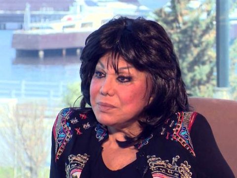 Flora Kərimova: “İstəyirəm bir küncə qısılam, öləm”