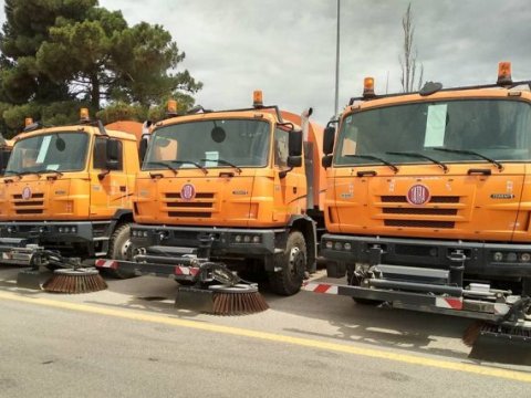 Bakıda süpürgəçiləri əvəz edən yeni maşınlar alınıb   