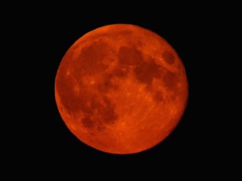 Bu gecə Ay tutulacaq - Azərbaycanda tam müşahidə olunacaq