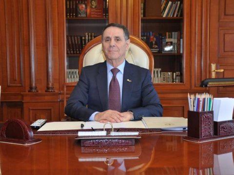 Baş nazirin intihara cəhd edən şəxslə danışığının təfərrüatı açıqlandı - RƏSMİ