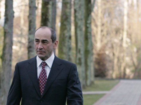 Erməni deputatlar Koçaryanın azad olunmasını tələb edirlər