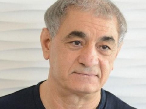 63 yaşlı Fəxrəddin Manafov: “Ad günündən yox, gözəl qadından təəssürat ola bilər” 