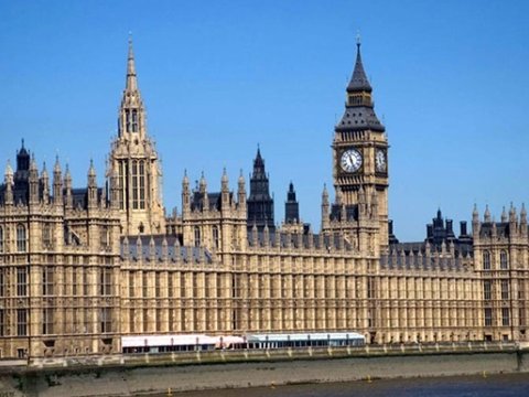 Britaniya parlamentində təhlükəli insident yaşandı