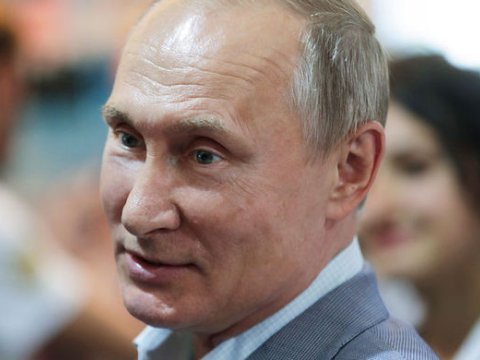 Putin xarici işlər nazirinin toyuna qatılacaq 