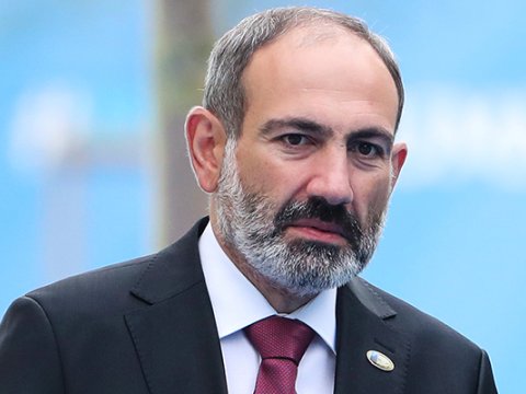 Paşinyan tərəfdarlarını Yerevanın mərkəzinə yığdı