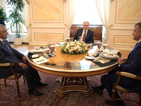 Separatçı rejimdən Gürcüstana HƏDƏ: “Rusiyanın tərkibinə qatılırıq”