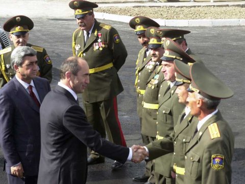 Koçaryan Sarkisyanı da bitirir