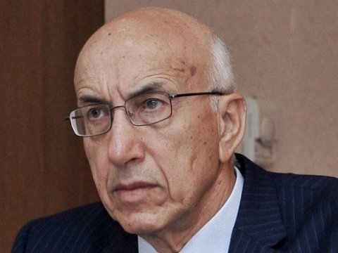 Deputat rus bölmələrinin bağlanmasına qarşı çıxdı