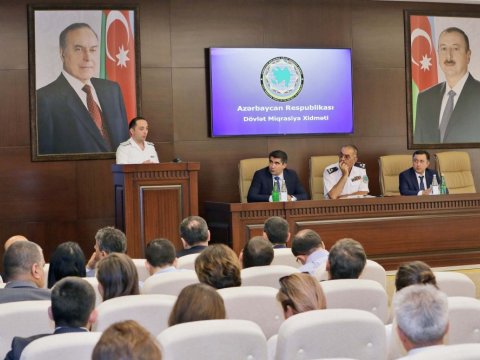 Əcnəbi tələbələrin miqrasiya məsələləri diqqətdə saxlanılır