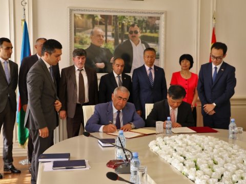Çin Azərbaycana 112 texnika verdi