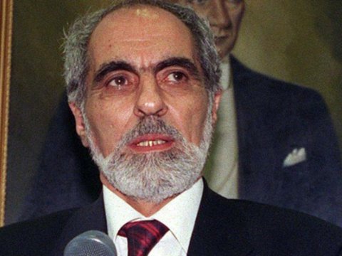 Deputat Elçibəyin müdafiəsinə QALXDI: “Bu tərbiyə ailədən qaynaqlanır”   