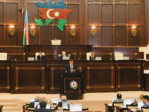 Partiya sədrlərini Milli Məclisə ÇAĞIRDILAR