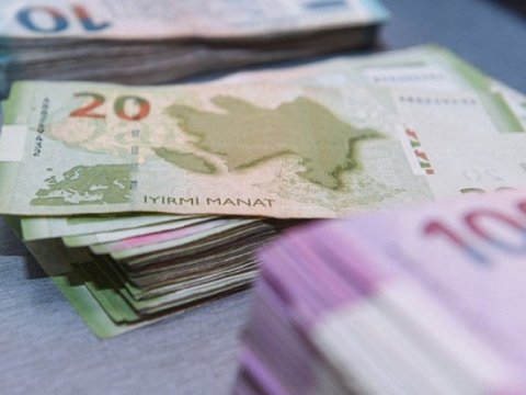 “Bank vətəndaşdan 7 faizlə aldığı krediti 4 dəfə bahasına digər vətəndaşa verir”