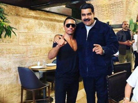 Venesuela lideri türk restoranına getdiyi üçün tənqid olundu 