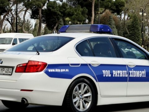 Bəzi küçələrdəki tıxacı məktəbə uşaq gətirən sürücü-valideynlər yaradırlar   