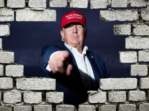 Tramp bu dəfə Afrikada divar hörmək istəyir