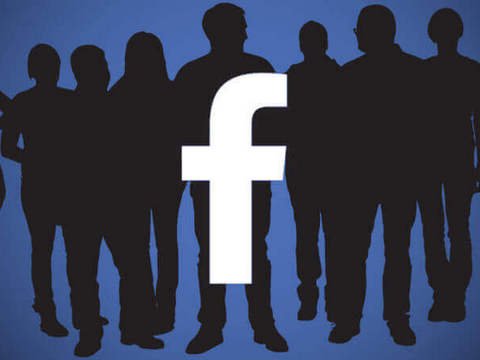 “Facebook” prezidentliyə namizədlərlə reklam təklif etdi