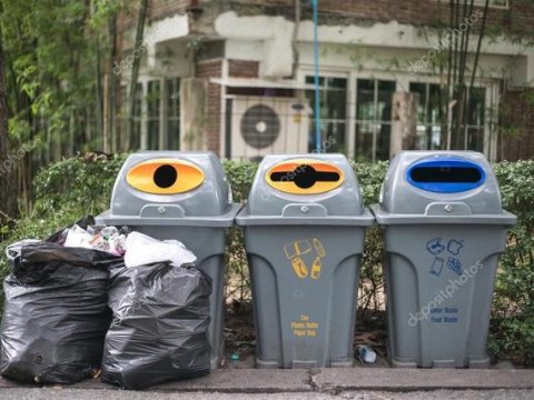 İsveçrədə zibili düzgün atmayan şəxsi həbs gözləyir