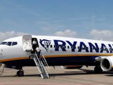 İşçilər tətil etdi, 250 reys ləğv olundu