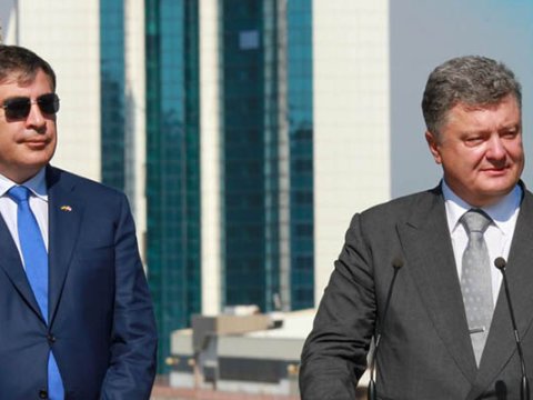 Saakaşvili prezidenti vətənə xəyanətdə ittiham etdi